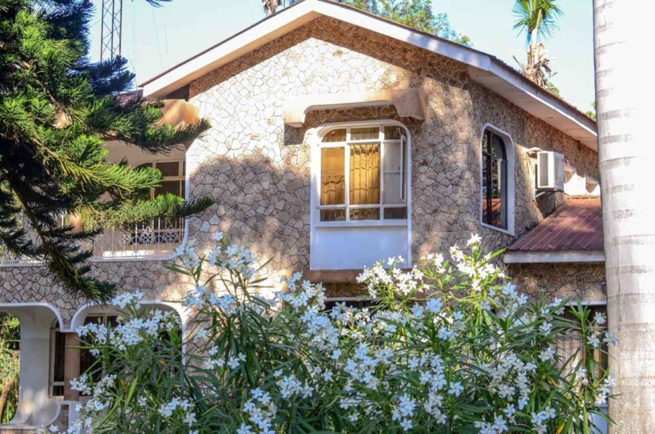 Mama Thea Homes Моши Екстериор снимка